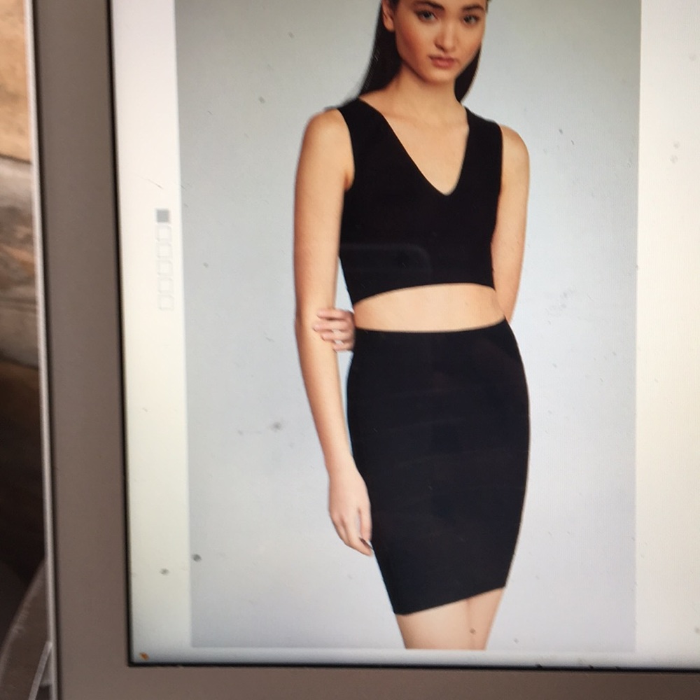 BCBG Simone Textured Power Skirt